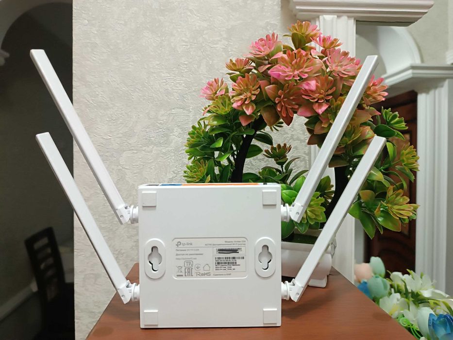 Продам не дорого Роутер tp-link C24               .