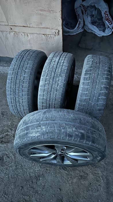 Сатылымда 215 60 R17