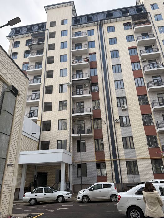 Novostroyka uy sotiladi