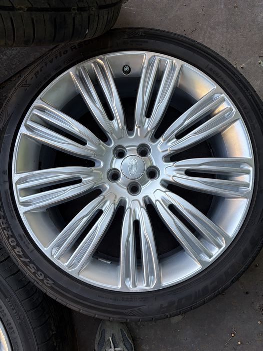 Джанти с гуми Land Rover/Range Rover Velar 22”