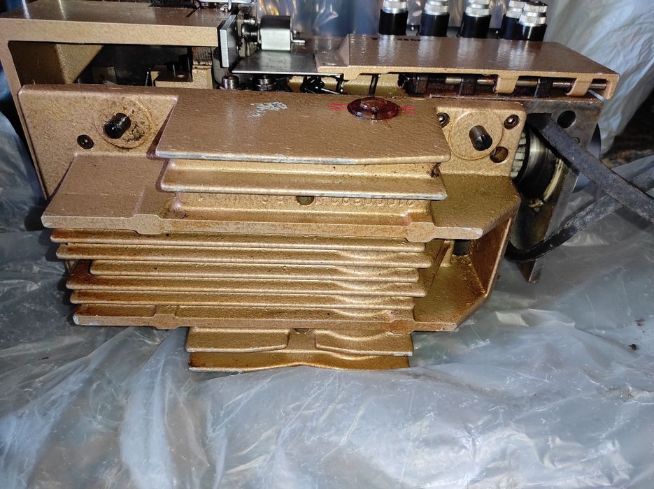 Професионален петконечен оверлогTextima