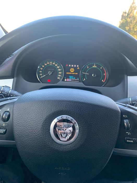 Jaguar xf luxury edition 2.2 diesel 200 cp