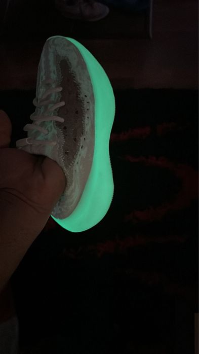 Adidas Yeezy boost 380 Calcite Glow marime 36