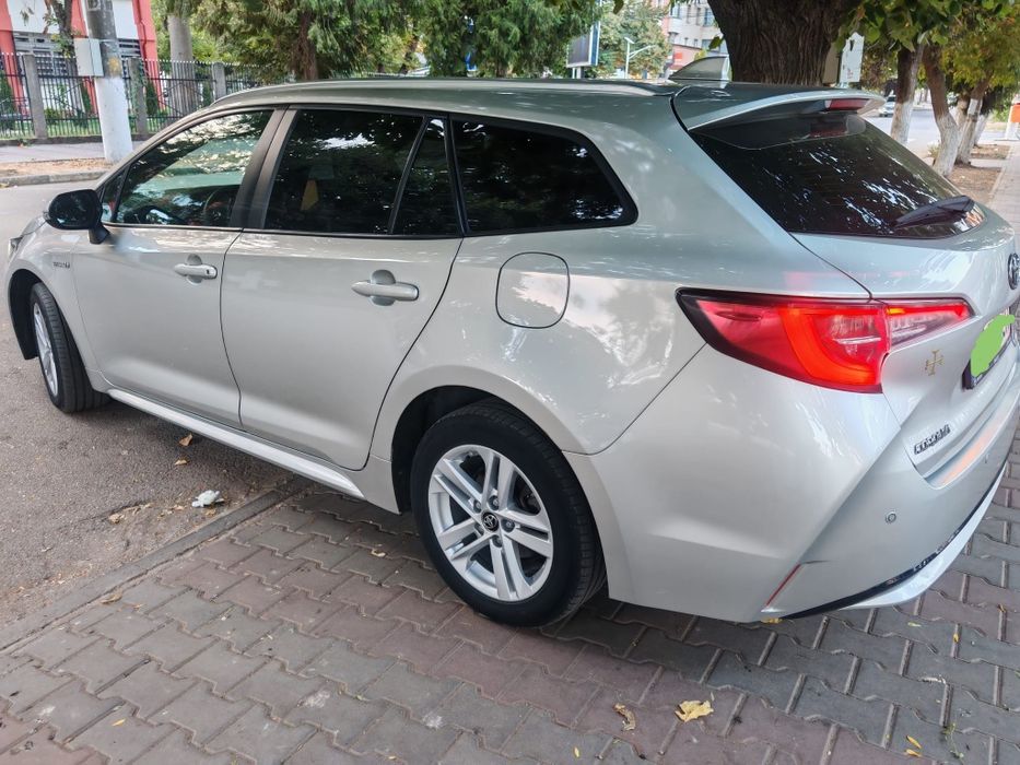 Vând  Toyota Corolla Hibrid
