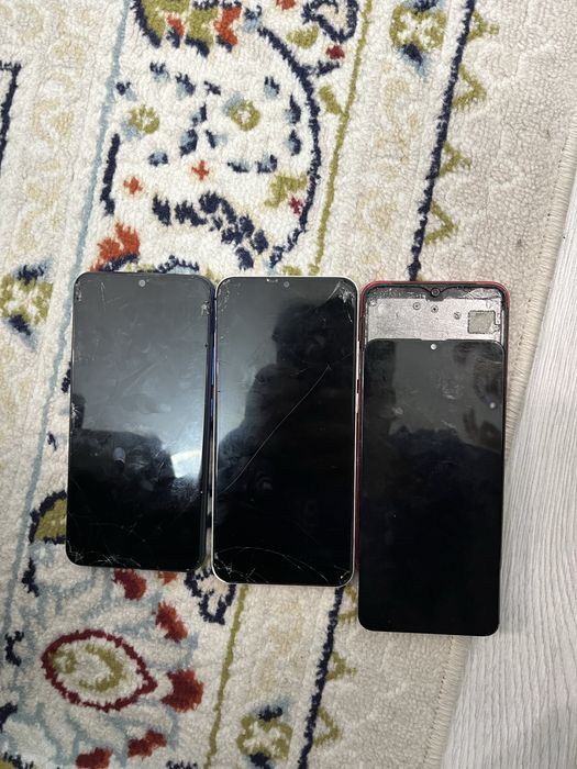 Продам 3 телефона