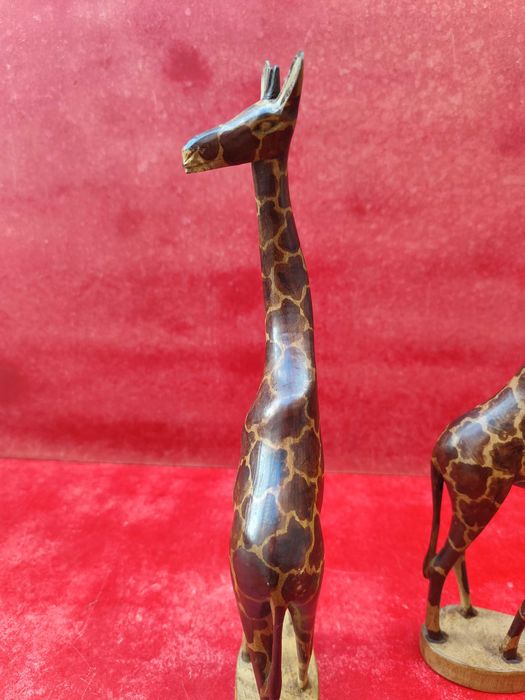 pereche girafe din lemn