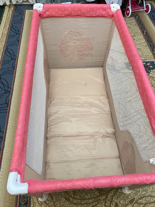 Детский манеж для малышей