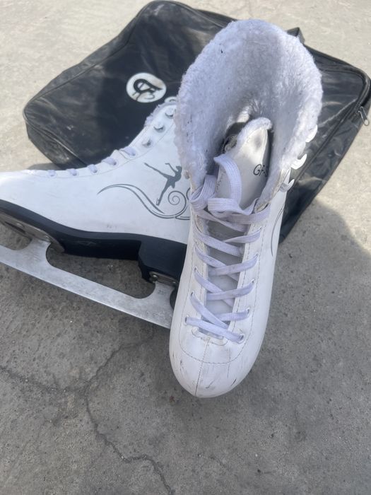 Продам коньки взрослые