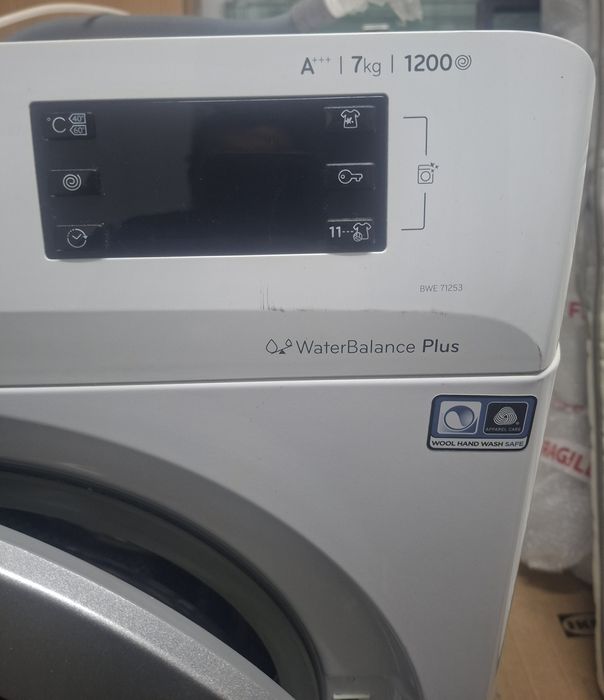 Mașină de spălat îndesit 7.kg 500lei