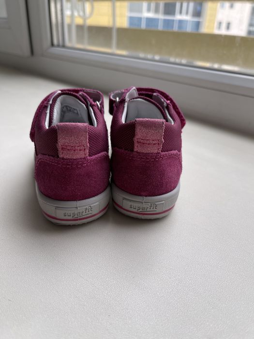 Продам новые ботинки Superfit