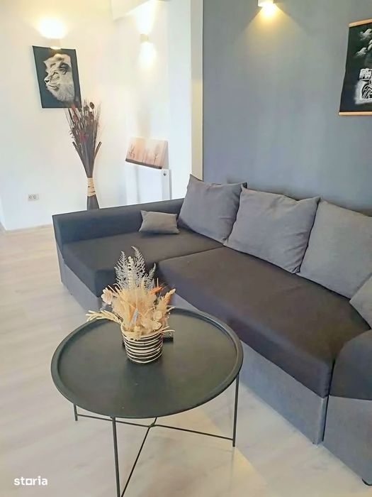 Luxury Villa Apartment in Central Constanța: 3 Rooms, 2 Baths, Parking
