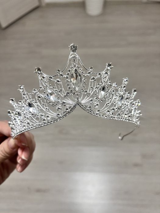 Тиара диадема корона