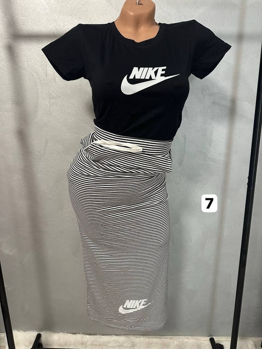 Compleu fusta și tricou s m l xl livrare rapida prin curier