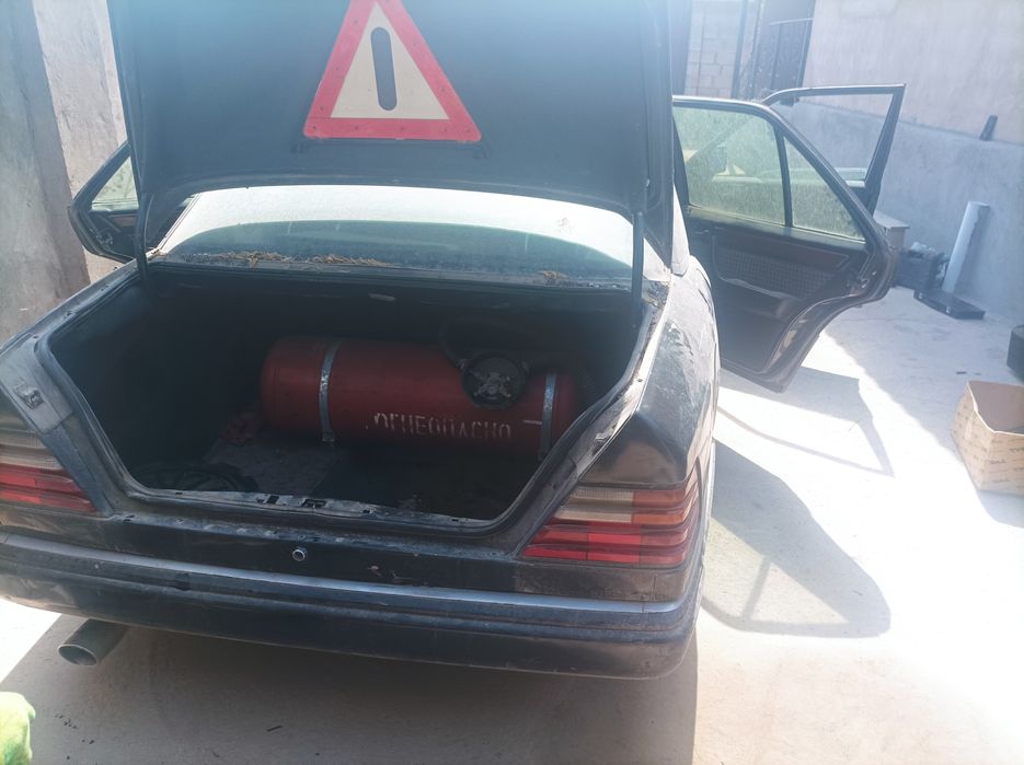 Мерседес Е220 м111