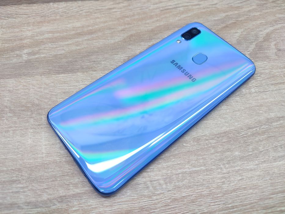Samsung Galaxy A40 64GB 4GB RAM Blue IMPECABIL CA NOU