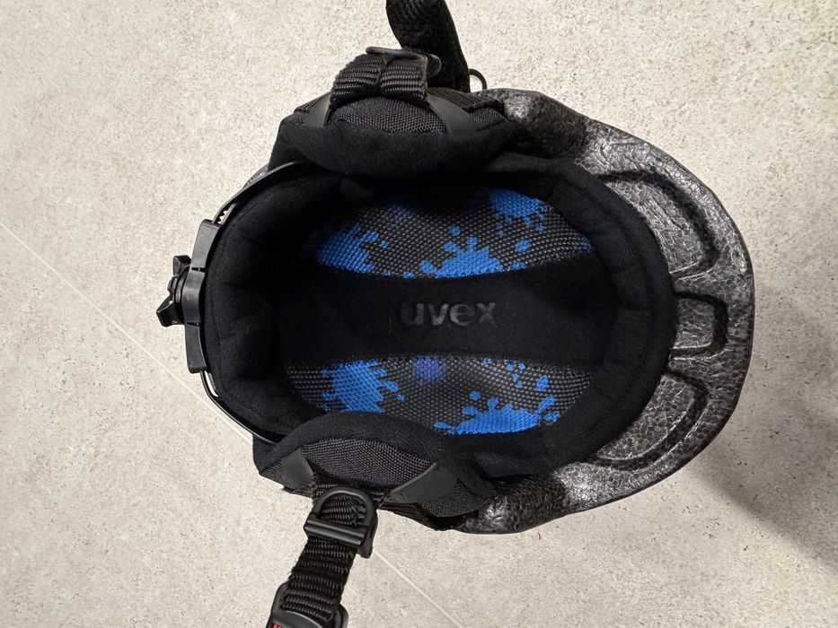 Детска ски каска и ски маска Uvex - отлично състояние