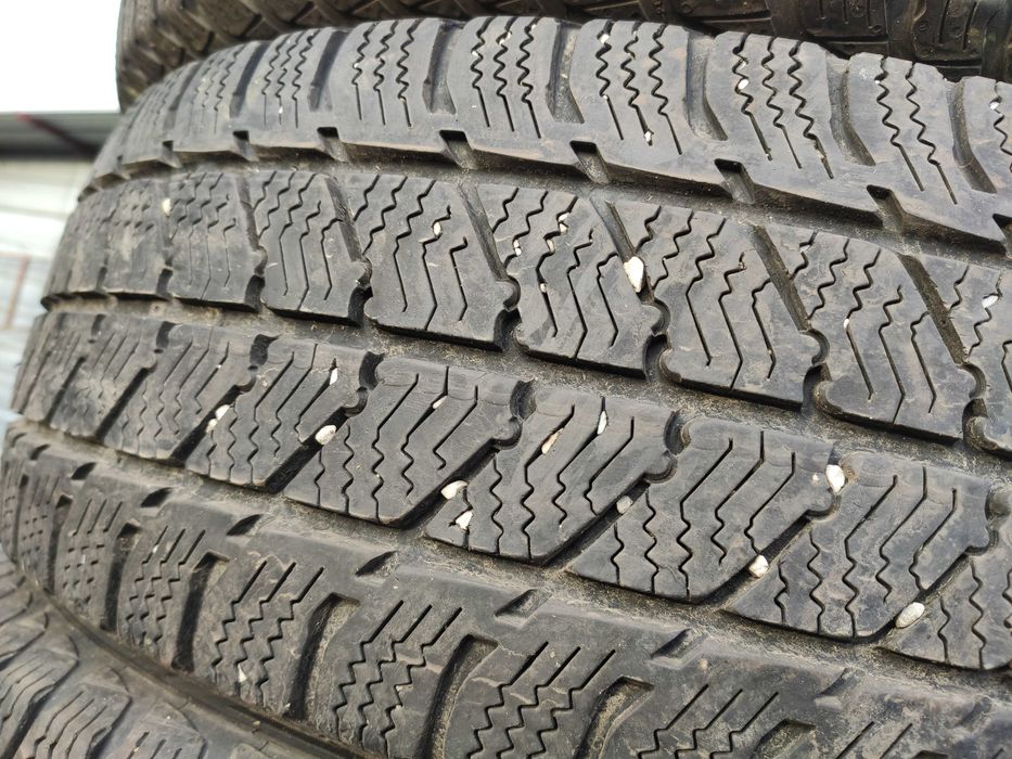 4бр Зимни гуми 225 55 17 С - Semperit