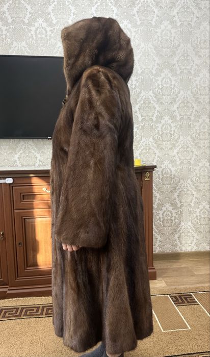 Продам шубу новую