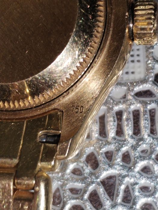 Rolex soati sotiladi