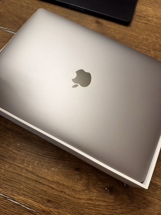Macbook air m1 16gb/256gb