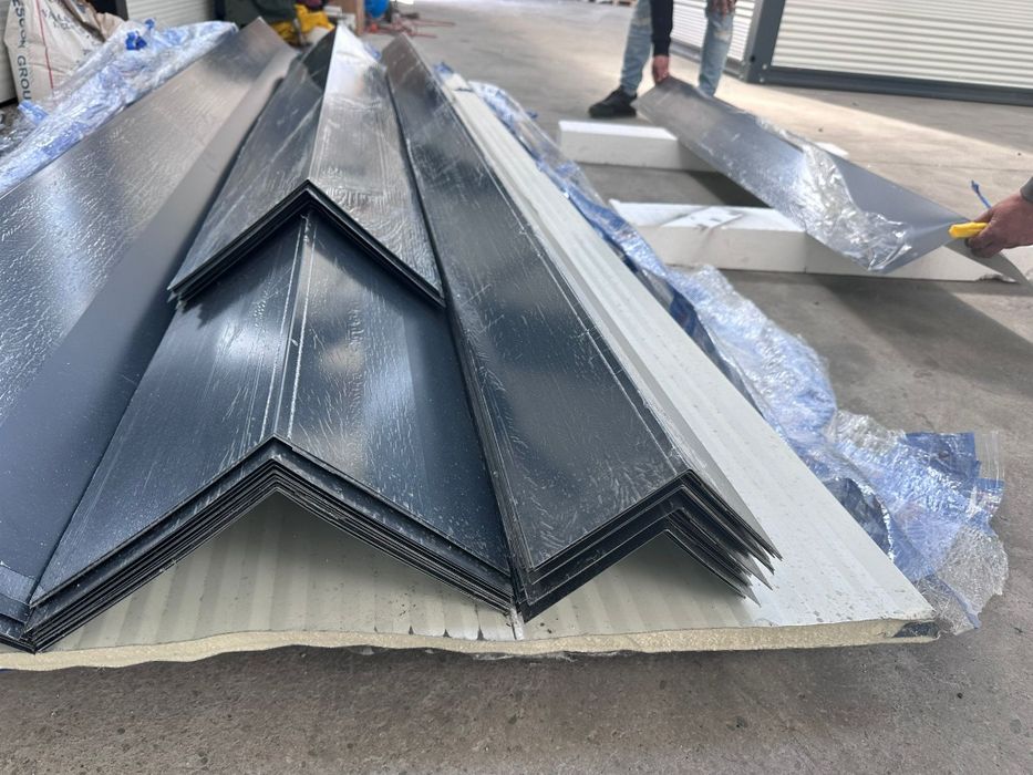 Panouri sandwich și tabla cutata