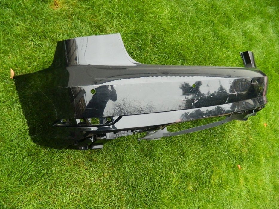Bara spate Audi A3 8V5 Limo S-line model 2013-2016 cod 8V5807511