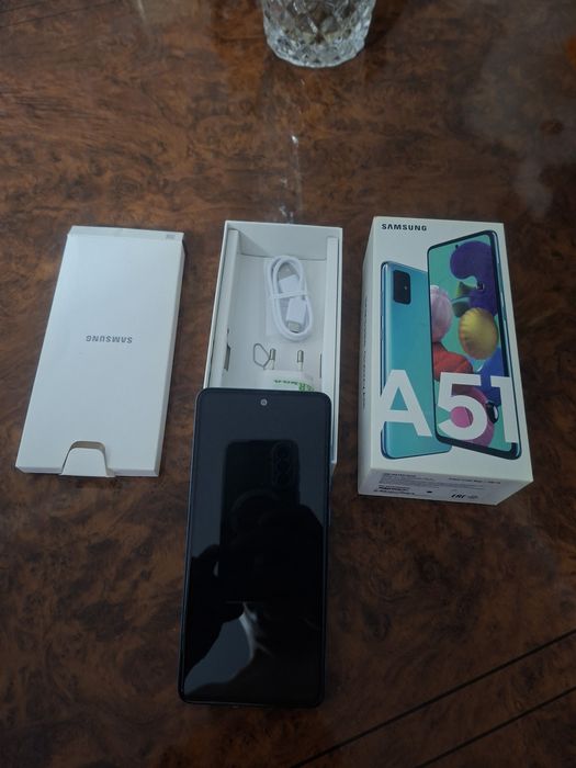 Телефон Самсунг А 51