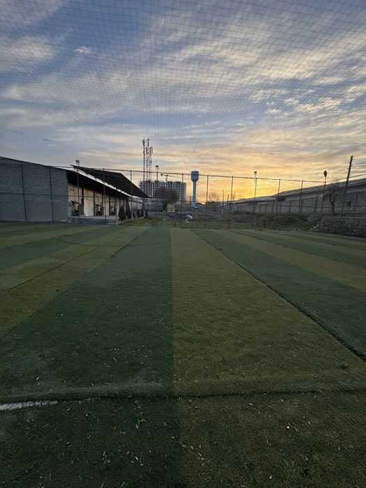 Suniy gazon sotiladi