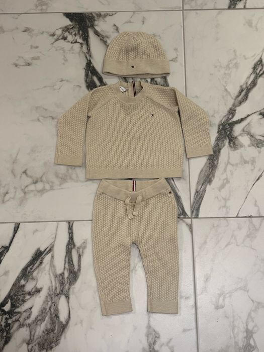 Комплект Tommy Hilfiger 74 блуза, панталон и шапка