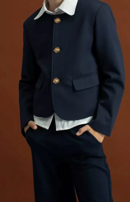 Продам пиджак на девочку