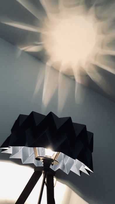 Lampa de camera trapez