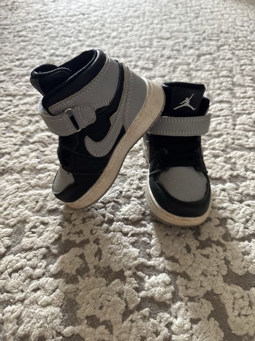 Продам ботиночки