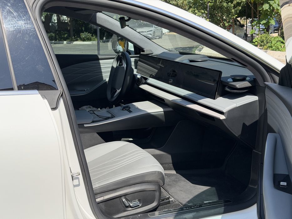 Geely Galaxy E8 Premium sotiladi
