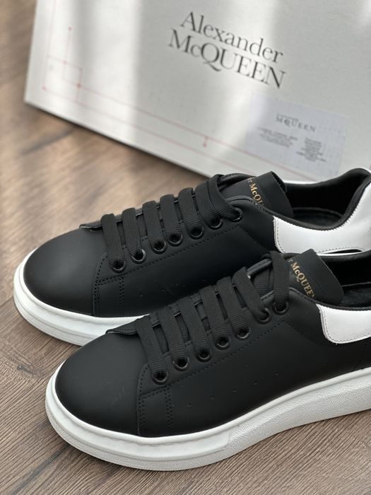 Adidasi ALEXANDER MCQUEEN lProdus NOU Premium Adidasi Baieti | Fete | Unisex | Model nou 2026 | Calitate premium | Cutii + Toate accesoriile