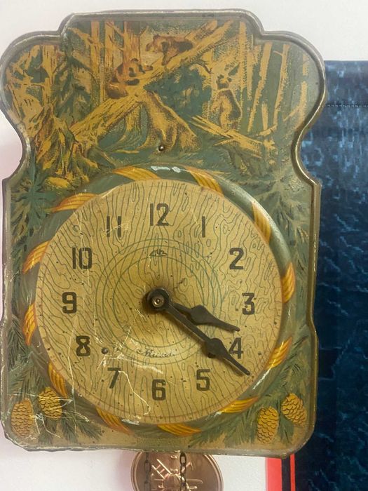 ceas de perete cu pendul majak