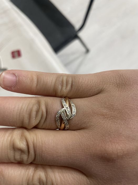 Продам золотое кольцо