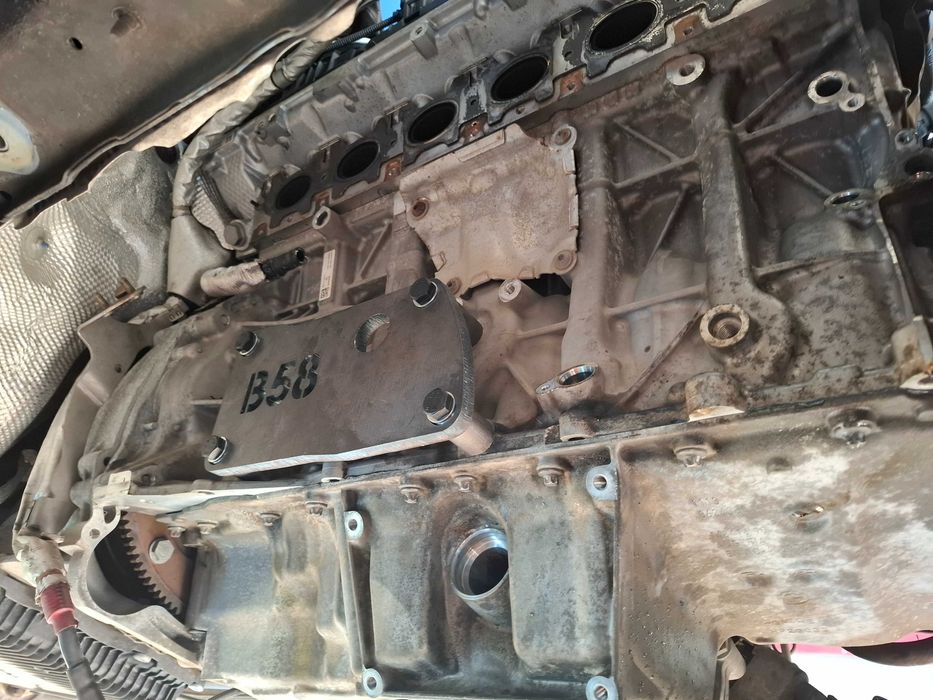 Стойка за двигатели BMW B58