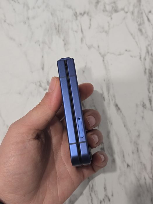 Vand/schimb Samsung Z Flip7 256gb