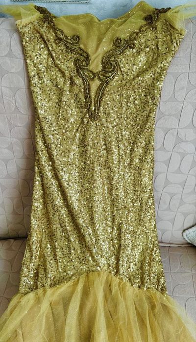 Продам золотое вечернее платье