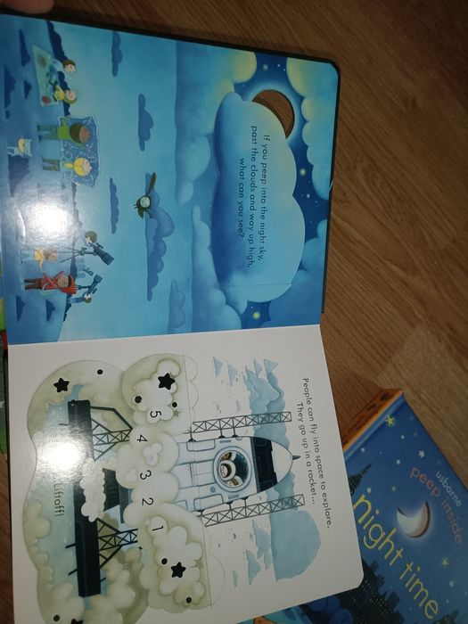 Carti usborne noi clapete