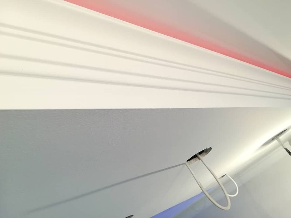 Поклейка Обои, галтели,