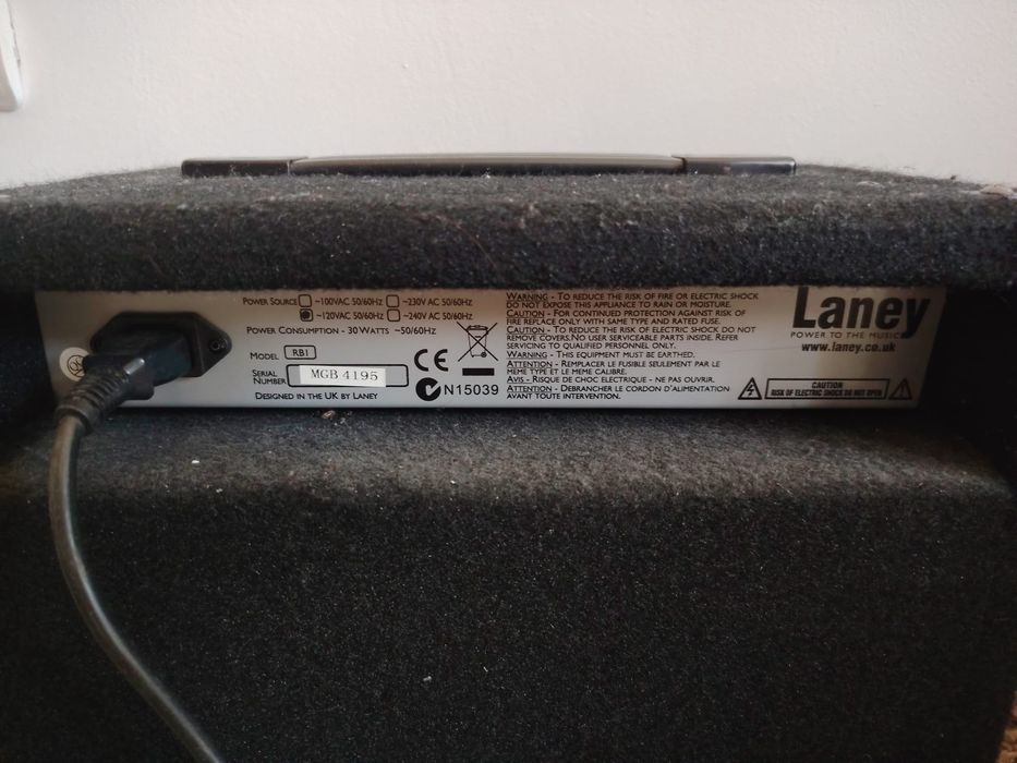 Басов усилвател Laney RB1 Richter 1 и бас китара J&D ,(Jack & Danny)5 W