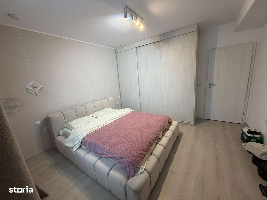 VÂNZARE – Apartament 3 camere | Zona 9 Mai – Registrul Comerțului