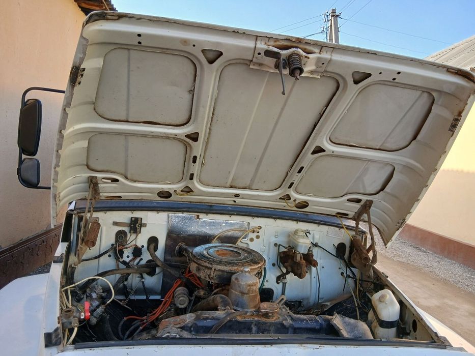 Gaz 3307 mashina sotiladi