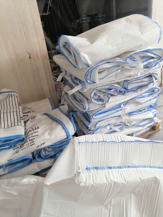 Big bags saci cu tub de incarcare, tub descarcare