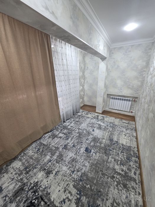 Продается   1-этаж 5- больница 3-квартал