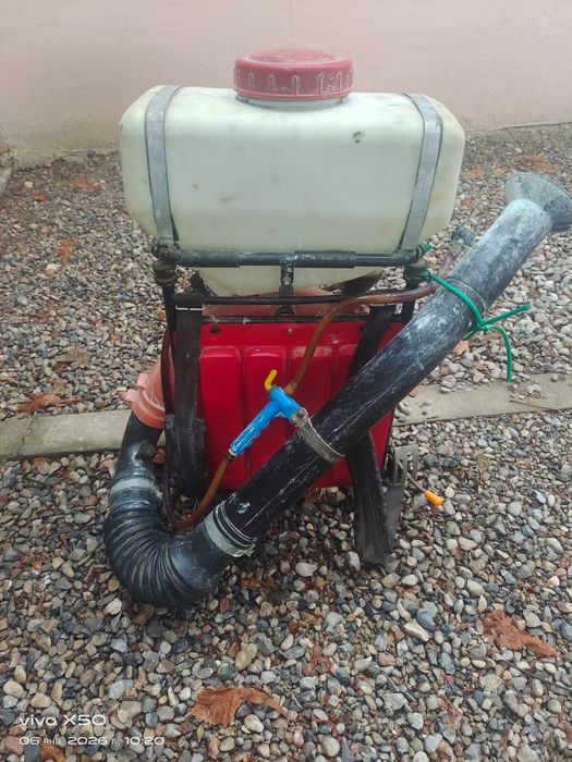 Опрыскиватель бензиновый.