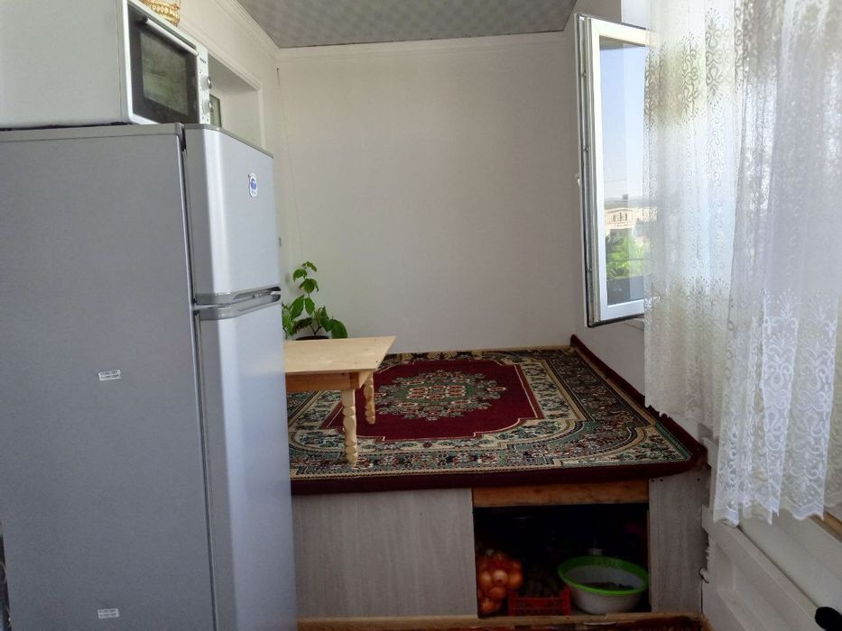 Uy sotiladi shahar markazida