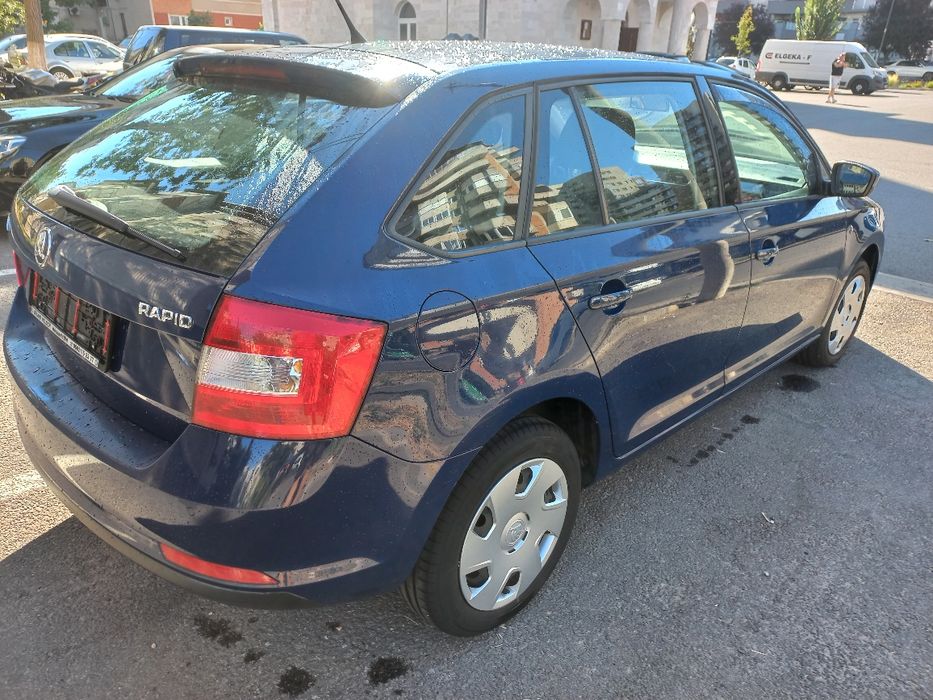 Vând Skoda Rapid model Ambiant