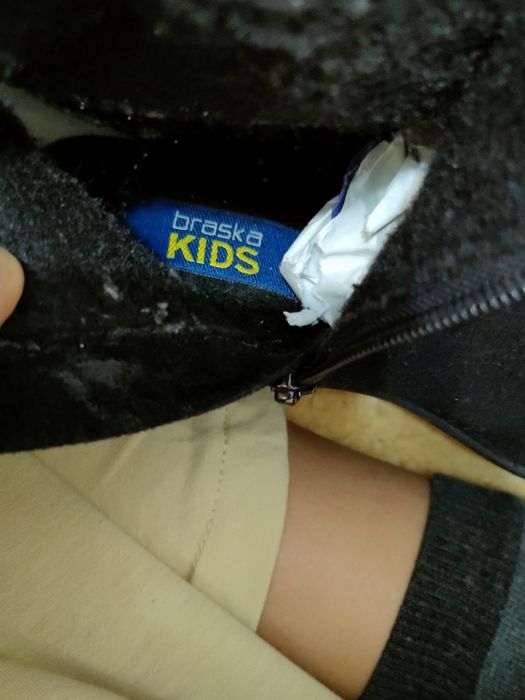 Продаю детские демисезонные ботинки